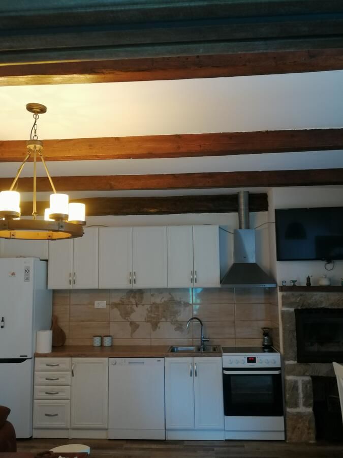 Дома для отпуска Old etno house HAPPY VILLAGE Цетине-12