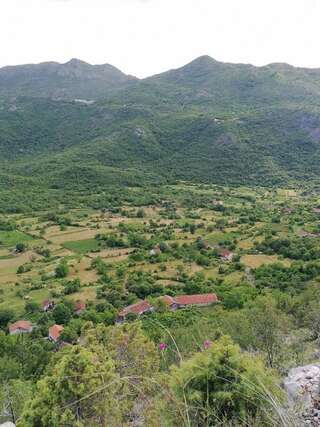 Дома для отпуска Old etno house HAPPY VILLAGE Цетине Дом с 1 спальней-31