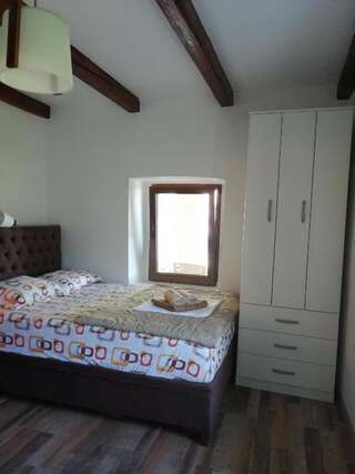 Дома для отпуска Old etno house HAPPY VILLAGE Цетине Дом с 1 спальней-58