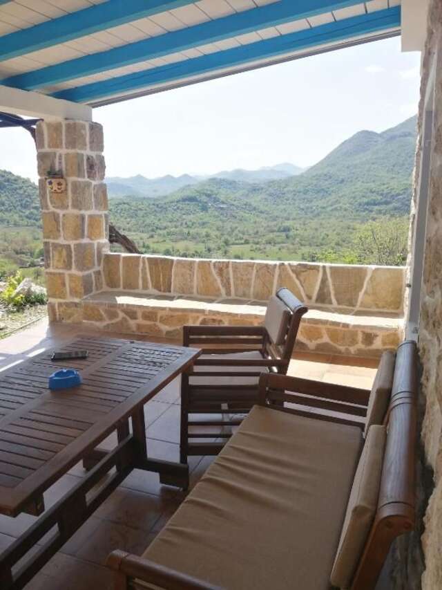 Дома для отпуска Old etno house HAPPY VILLAGE Цетине-85